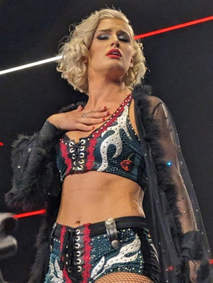 Toni Storm Biography, Age, Height, Husband, Net Worth, Family