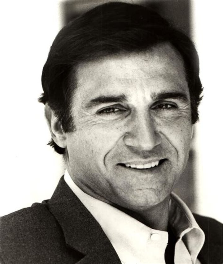 Tony Lo Bianco biografía, edad, altura, esposo, net worth, familia