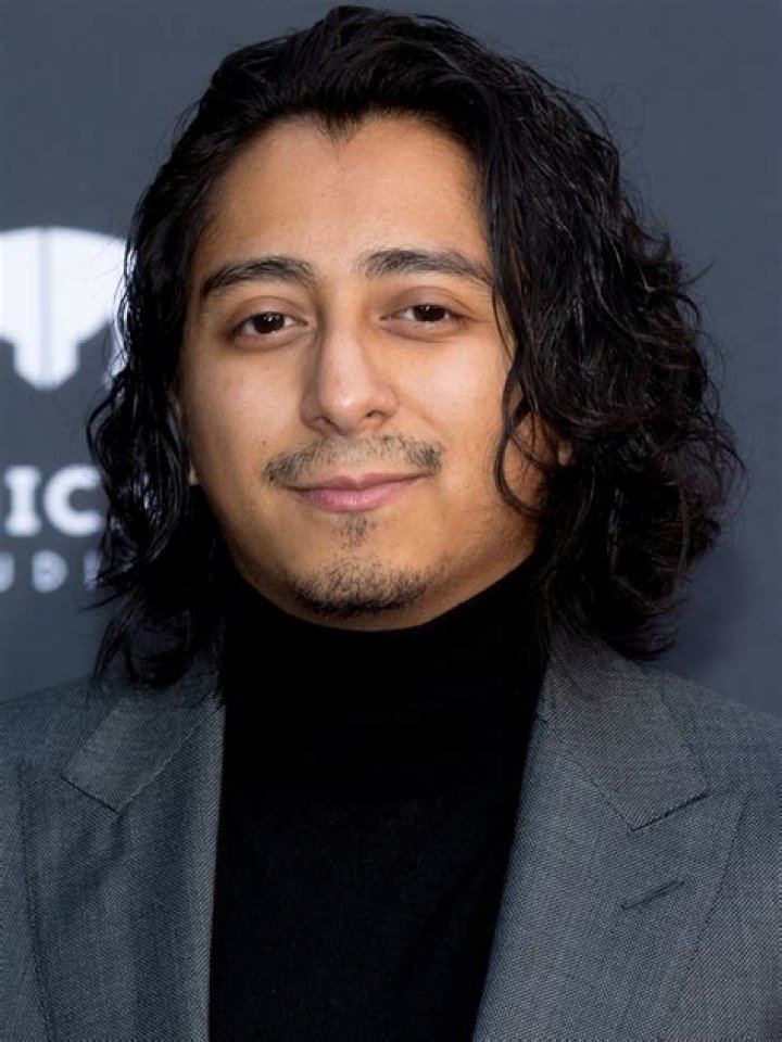 Tony Revolori biografía, edad, altura, esposo, net worth, familia