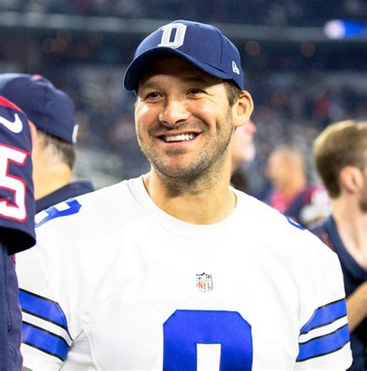 Tony Romo Biography, Age, Height, Wife, Net Worth, Family