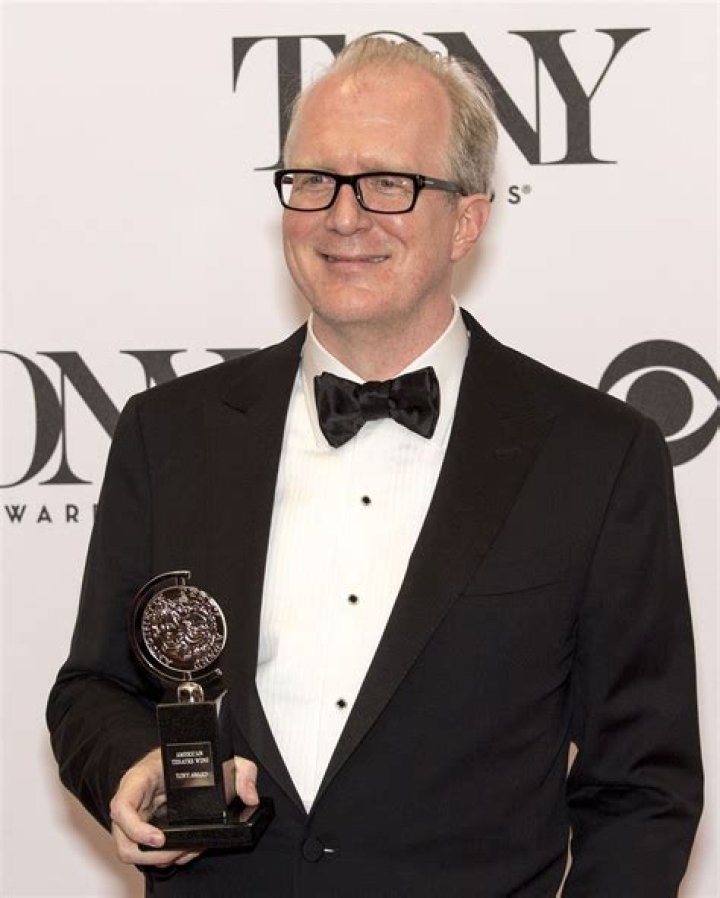 Tracy Letts Biography, Age, Height, Wife, Net Worth, Family