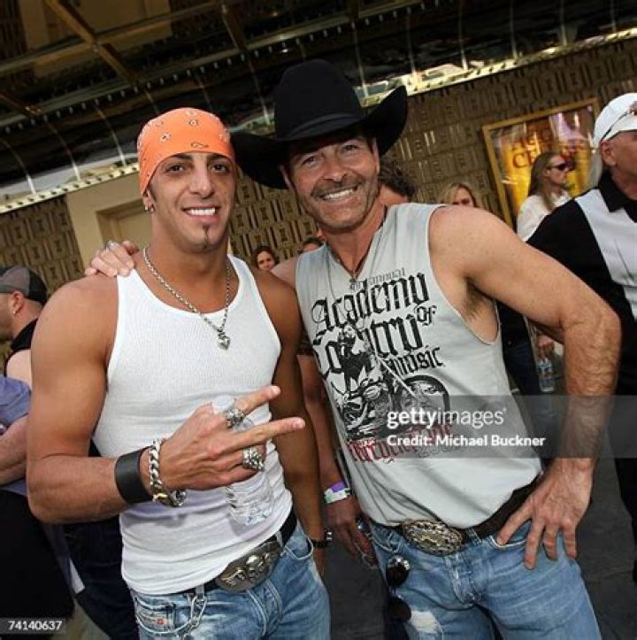 Trent Tomlinson Biography, Age, Height, Wife, Net Worth, Family