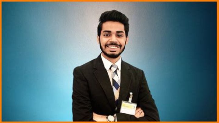 Trishneet Arora Biography, Age, Height, Wife, Net Worth, Family