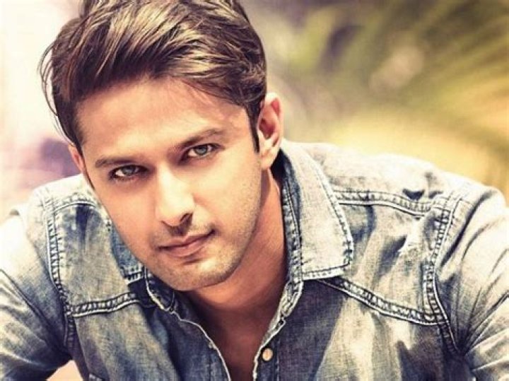 Vatsal Sheth Biography, Age, Height, Wife, Net Worth, Family