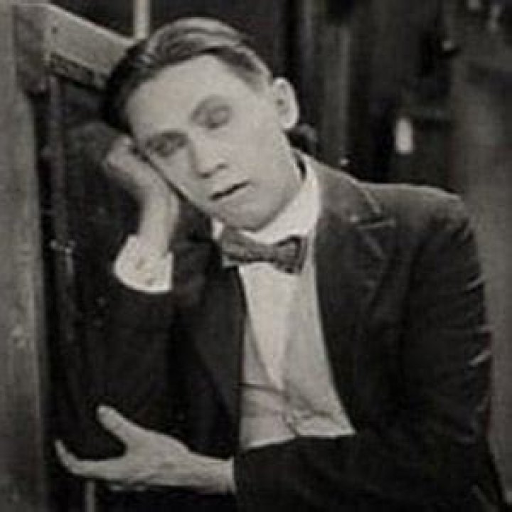 Victor Potel Biography, Age, Height, Wife, Net Worth, Family