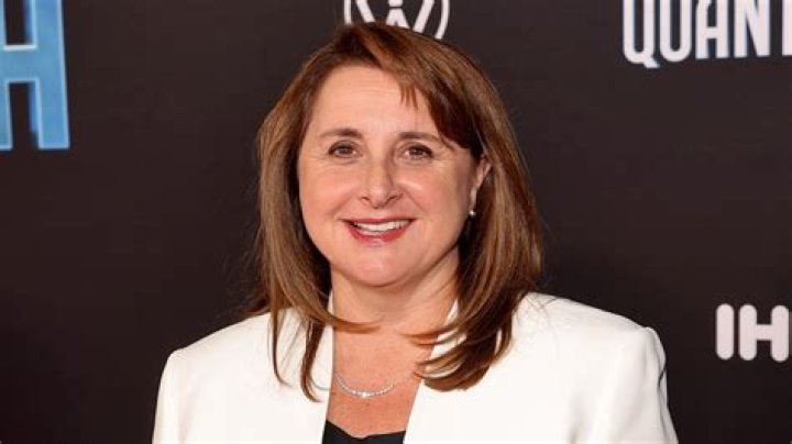 Victoria Alonso biografía, edad, altura, esposa, net worth, familia