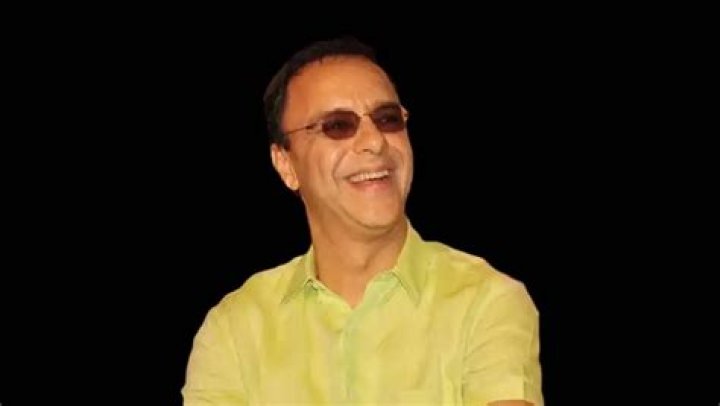 Vidhu Vinod Chopra Biography, Age, Height, Wife, Net Worth, Family