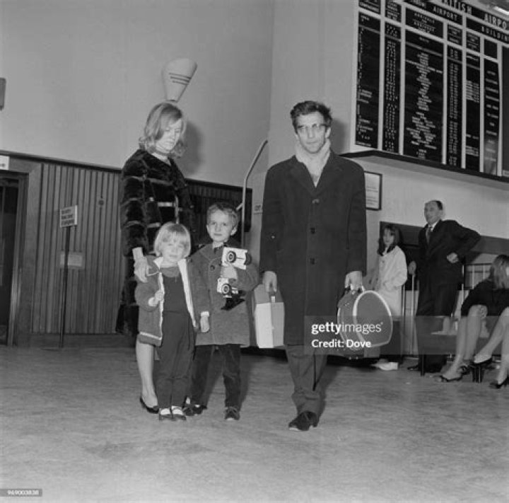 Vladimir Ashkenazy Biography, Age, Height, Wife, Net Worth, Family