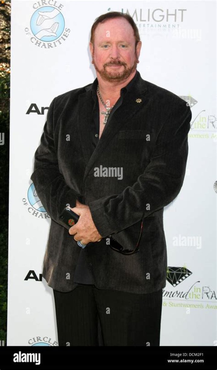 Wally Crowder Biography, Age, Height, Wife, Net Worth, Family