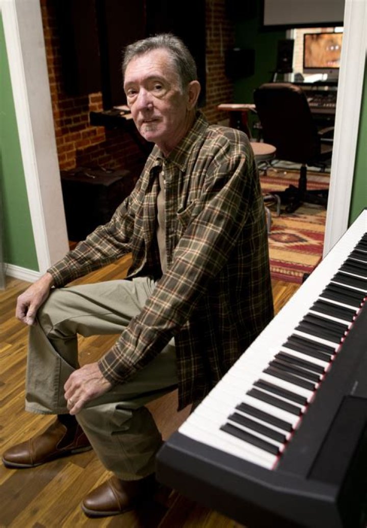 Walt Aldridge Biography, Age, Height, Wife, Net Worth, Family