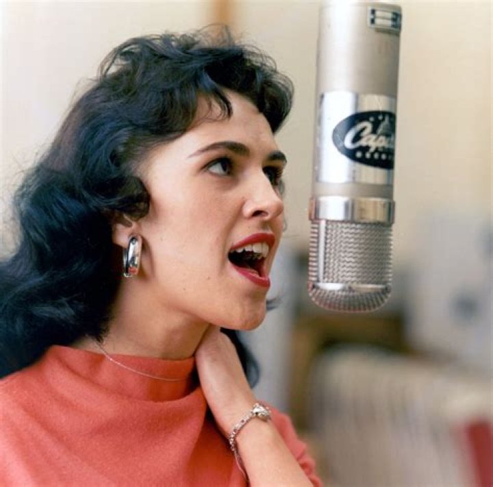 Wanda Jackson biografía, edad, altura, esposa, net worth, familia