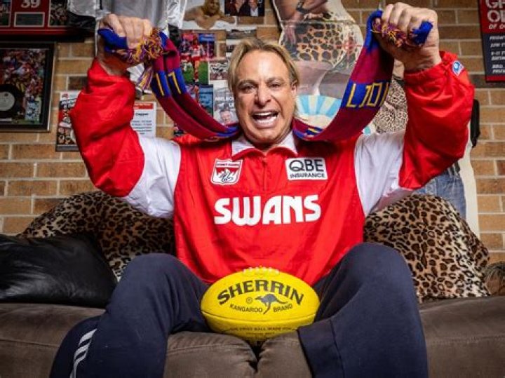 Warwick Capper Biography, Age, Height, Wife, Net Worth, Family