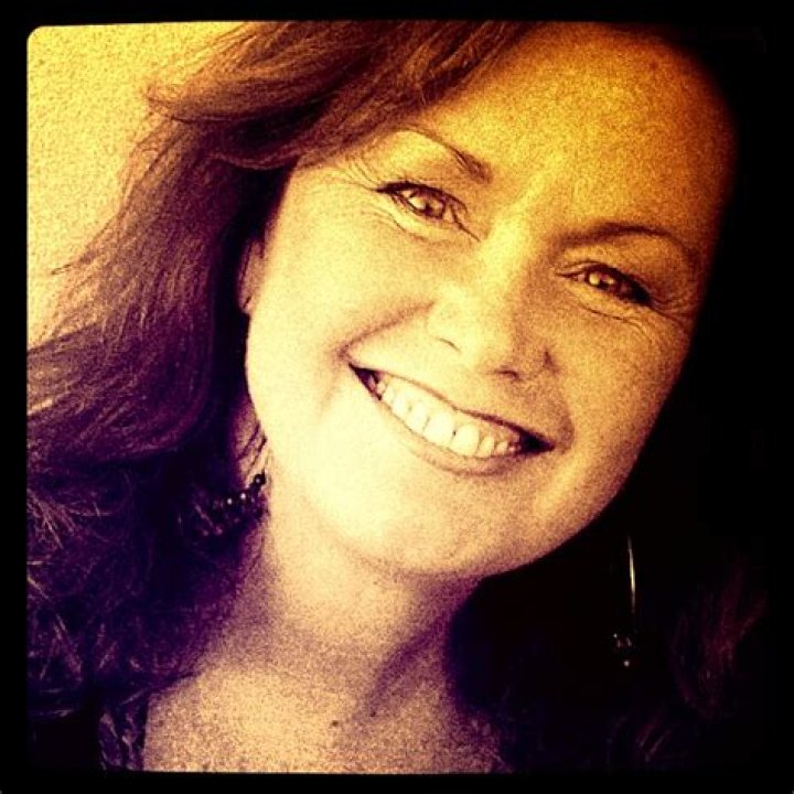 Wendy Holden Biography, Age, Height, Husband, Net Worth, Family