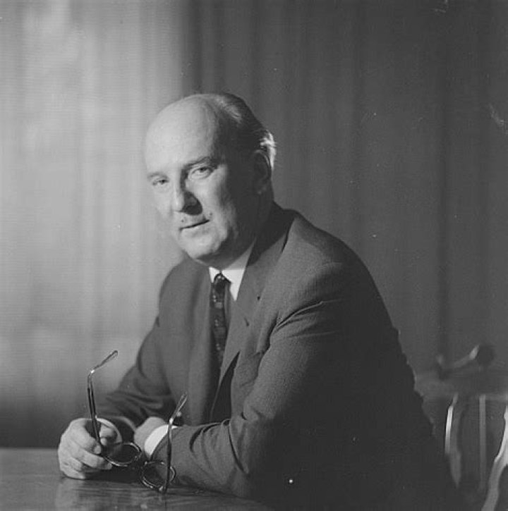 Werner Hartmann (physicist) Biography, Age, Height, Wife, Net Worth and Family