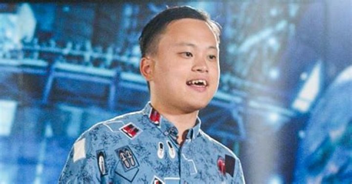 William Hung Biography, Age, Height, Wife, Net Worth, Family