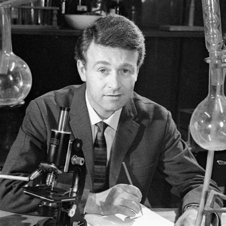 William Russell Biography, Age, Height, Wife, Net Worth, Family