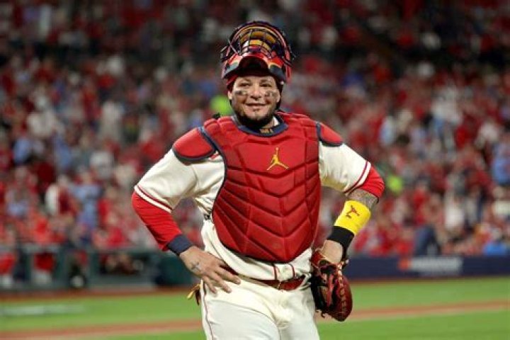 Yadier Molina biografía, edad, altura, esposo, net worth, familia