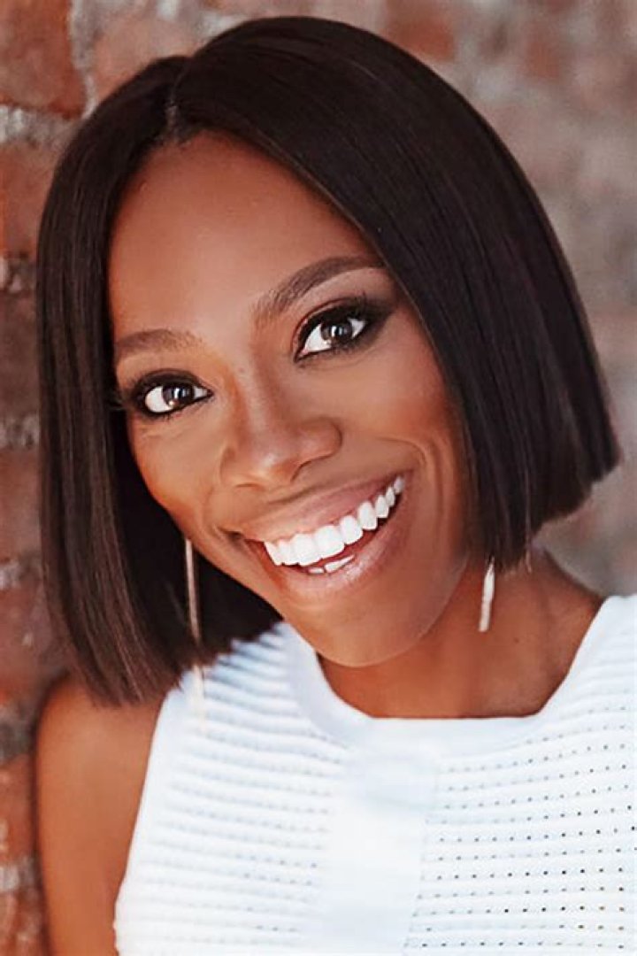 Yvonne Orji Biography, Age, Height, Husband, Net Worth, Family