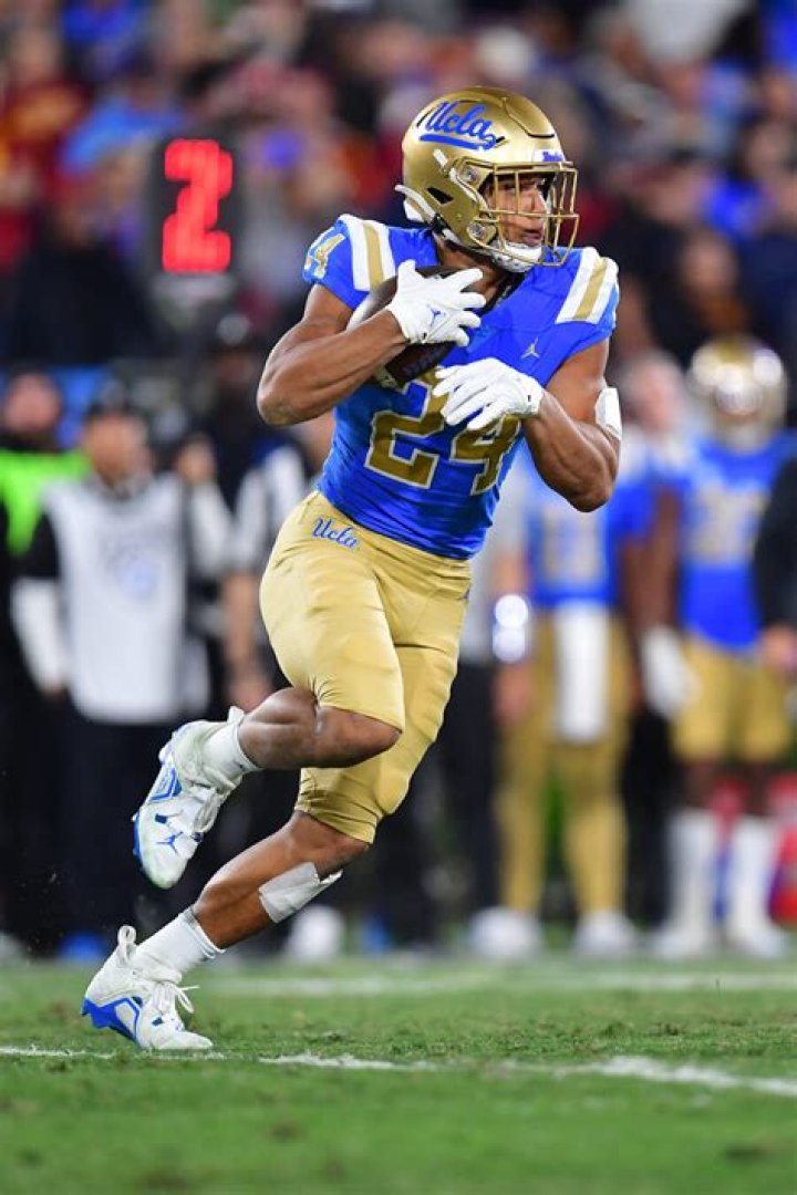 Zach Charbonnet Biography, Age, Height, Wife, Net Worth, Family