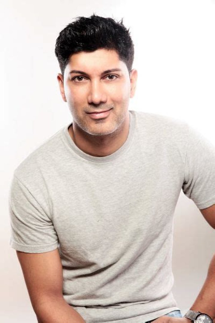 Zahf Paroo Biography, Age, Height, Wife, Net Worth, Family