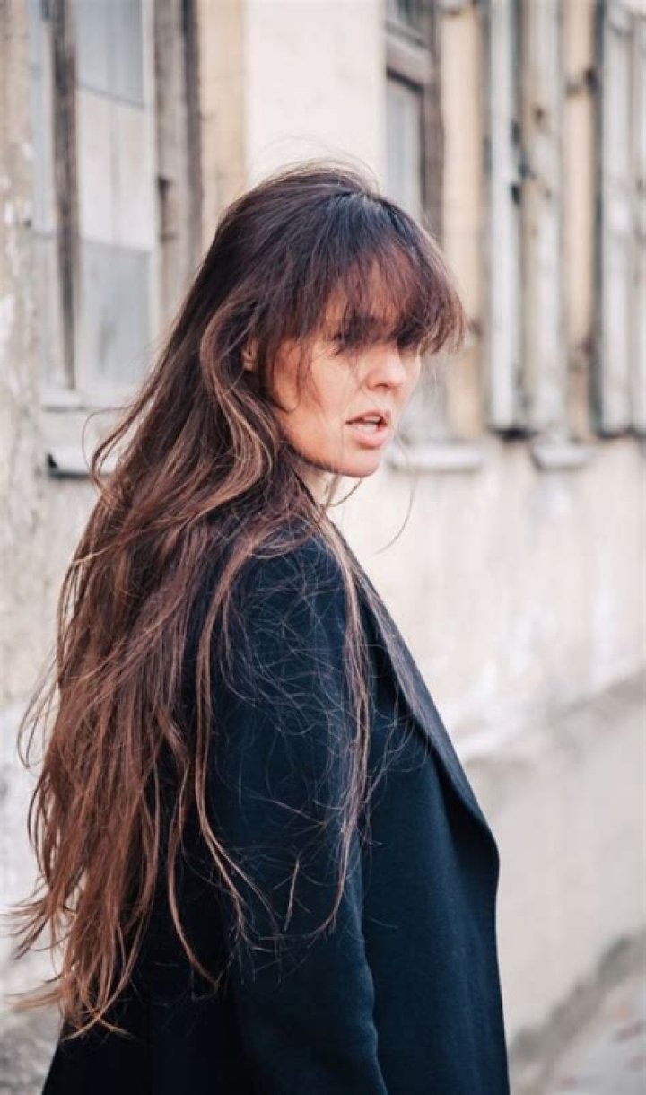 Zora Thiessen Biography, Age, Height, Husband, Net Worth, Family